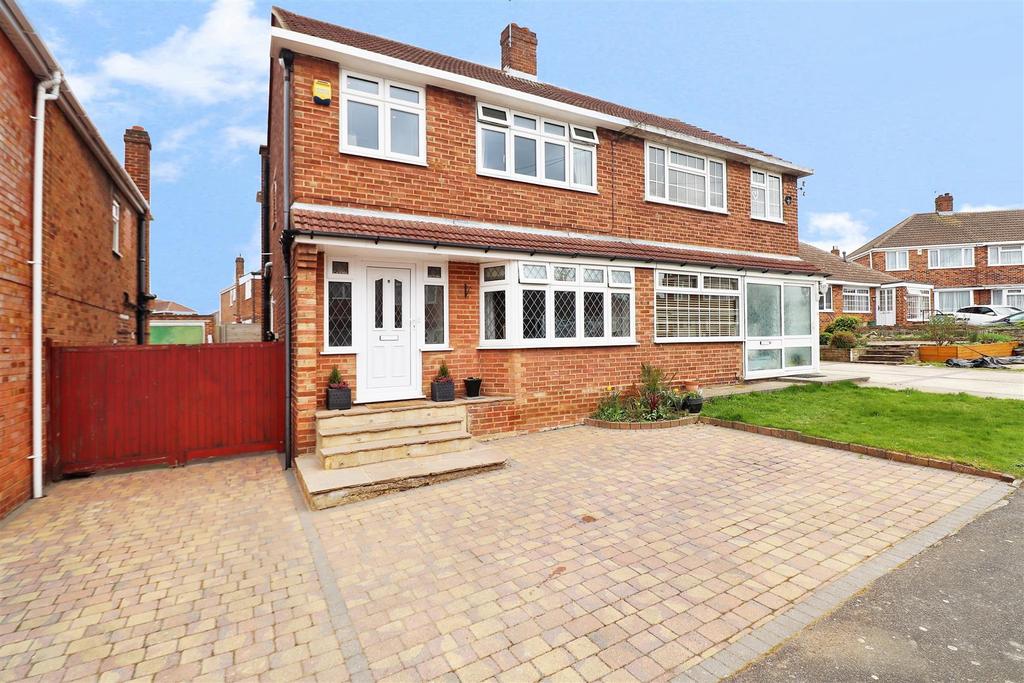 Ribblesdale Road, Dartford, Kent, DA2 3 bed house £425,000