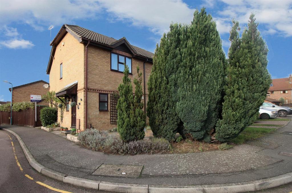 Skippers Close, Greenhithe Village, Kent, DA9 3 bed detached house £