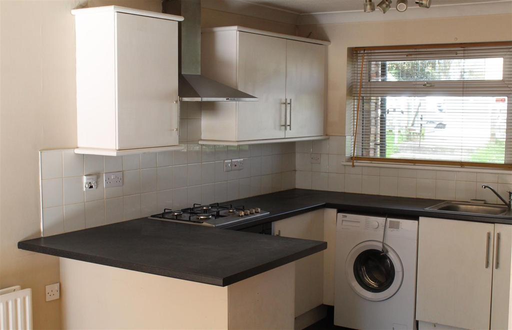 Kitchen 2.jpg