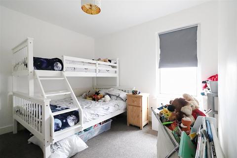11 Herbert Road, Swanscombe, DA10 0AX