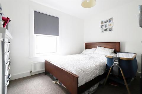 11 Herbert Road, Swanscombe, DA10 0AX
