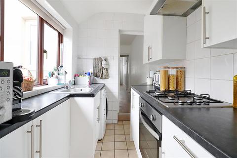 11 Herbert Road, Swanscombe, DA10 0AX