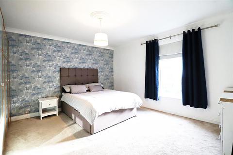28 Broomfield Road, Swanscombe, DA10 0LT