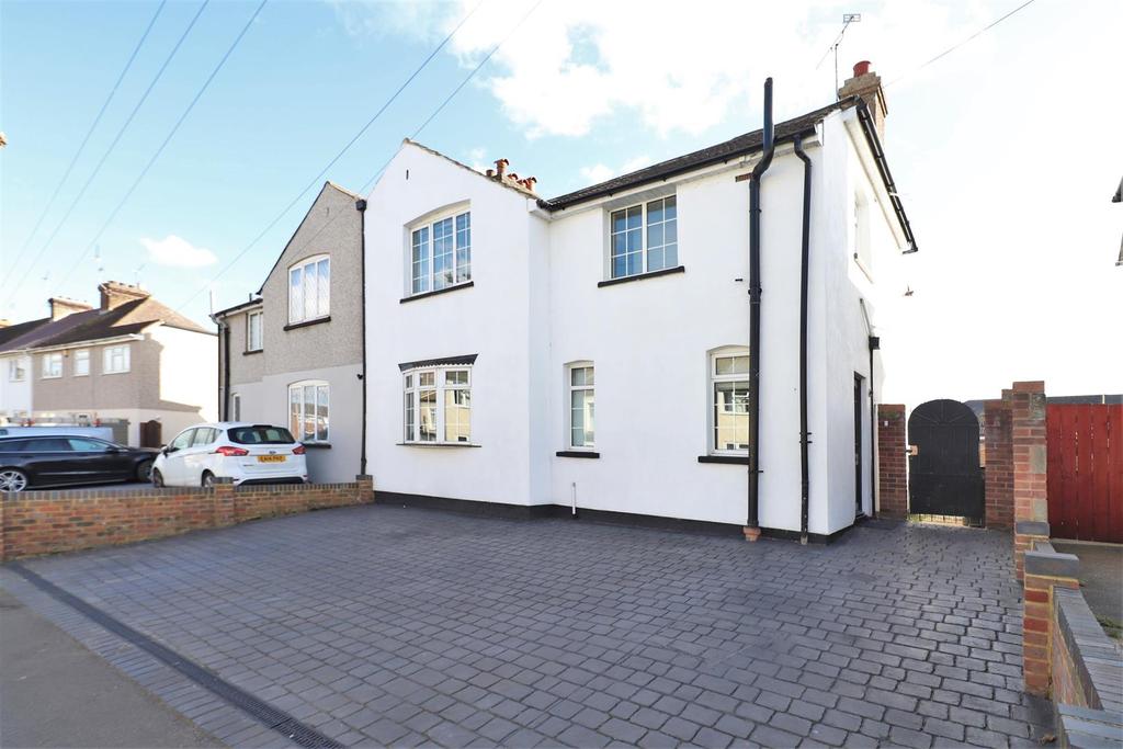 Milton Road, Kent, DA10 4 bed detached house £425,000