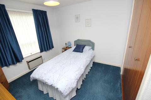 42 Carters Close, Worcester Park, KT4 8QF