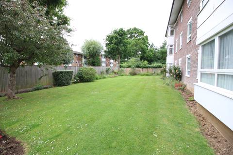 42 Carters Close, Worcester Park, KT4 8QF