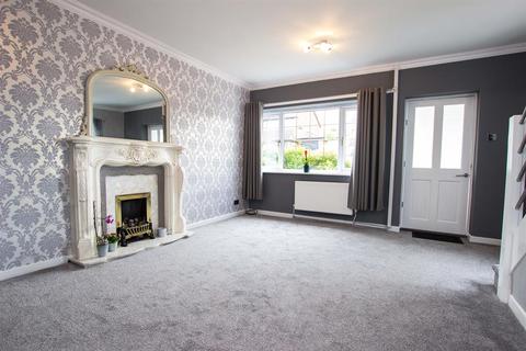 37 Thorncliffe Drive, Darwen, BB3 3QA
