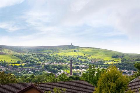 37 Thorncliffe Drive, Darwen, BB3 3QA