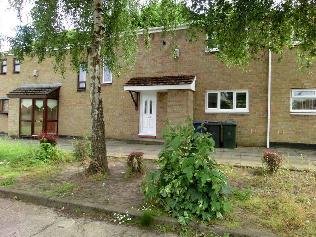 Yewdale, Skelmersdale WN8 3 bed terraced house £650 pcm (£150 pw)
