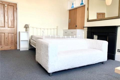 3 bedroom apartment for sale - Egham Hill, Egham, Surrey, TW20