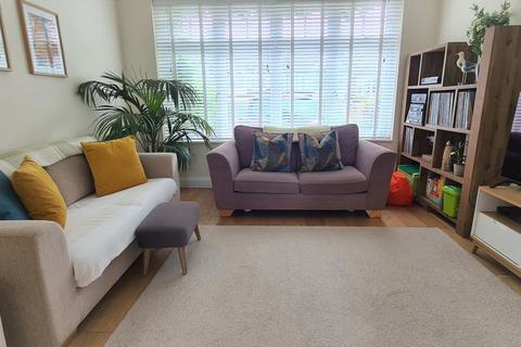 1 Bohun Grove, Barnet, EN4 8UA