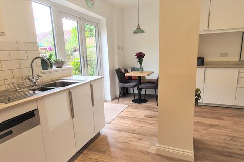 1 Bohun Grove, Barnet, EN4 8UA