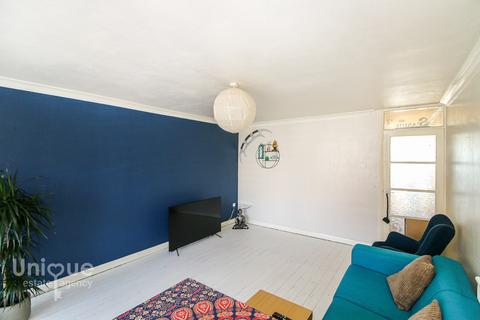12 Buckden Close, Thornton-cleveleys, FY5 1DS