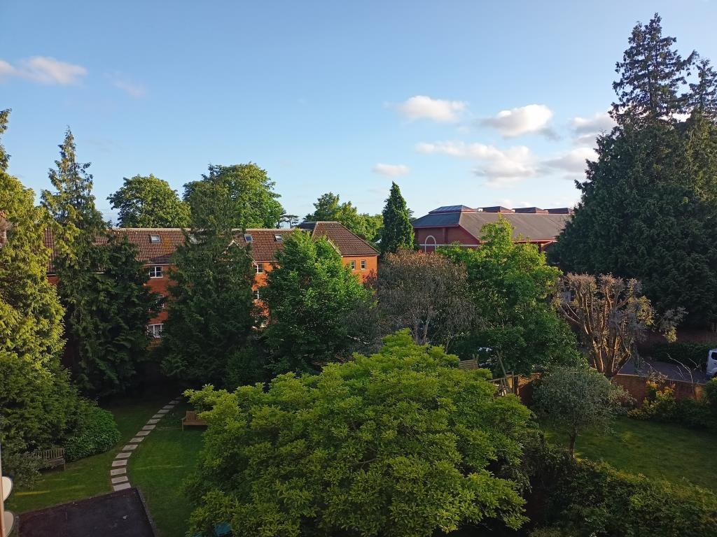 Derby Road, Caversham, RG4 2 bed flat £300,000