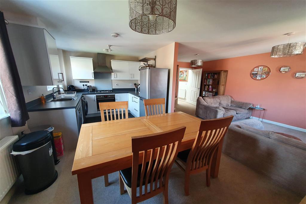 Kitchen Dining Area
