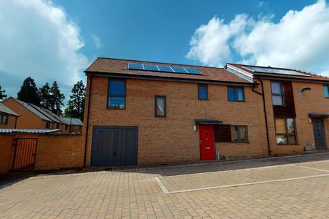 3 bedroom terraced house for sale - Rounding Mews, Upton, Northampton NN5 4FE