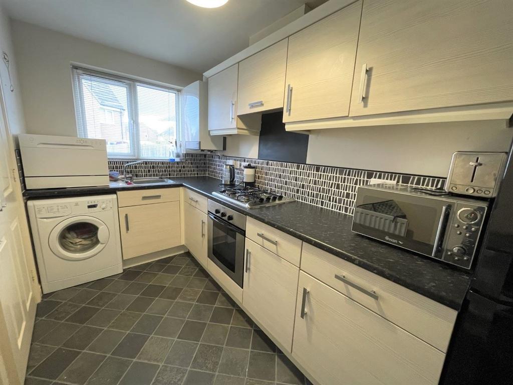 Pottery Wharf, Thornaby, StocktononTees, Durham, TS17 6DT 2 bed semidetached house £100,000