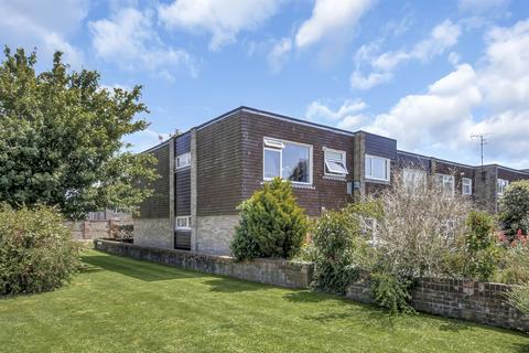 23 Broyle Close, Chichester, PO19 6BG
