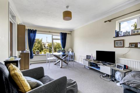 23 Broyle Close, Chichester, PO19 6BG