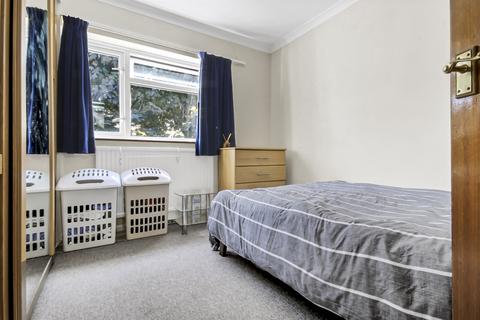 23 Broyle Close, Chichester, PO19 6BG
