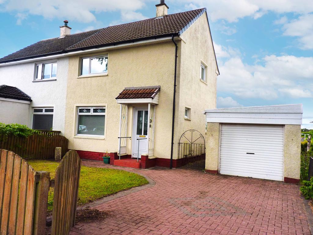 Kirktonholme Road, East Kilbride G74 2 bed semidetached villa £150,000