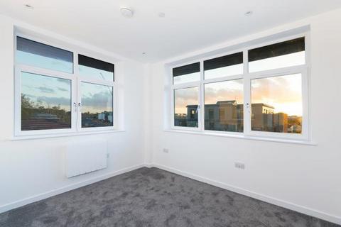 Studio to rent, Camberley,  Surrey,  GU15
