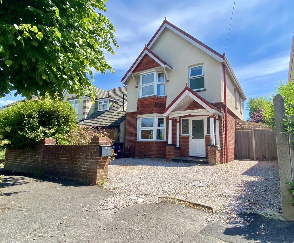 Southwick Road, Bournemouth, BH6 3 bed detached house £585,000