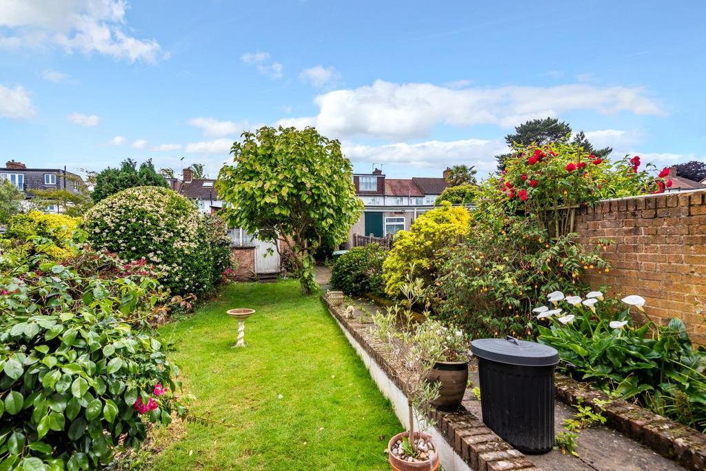 Holmdale Road, Chislehurst 3 bed terraced house £550,000