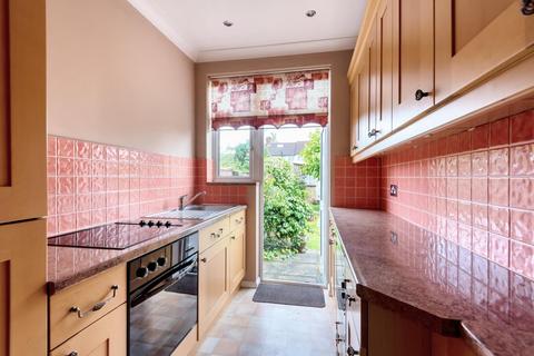 34 Holmdale Road, Chislehurst, BR7 6BZ