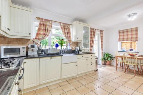 20 Lawrence Road, West Wickham, BR4 9DB