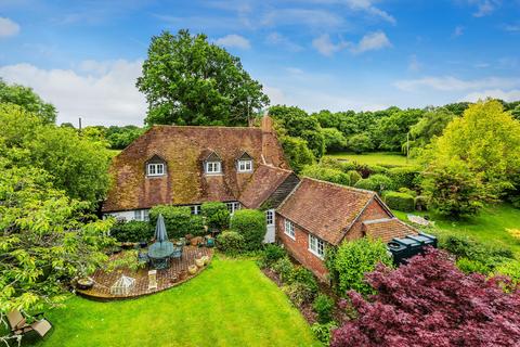 5 bedroom village house for sale - The Common, Dunsfold, Godalming, Surrey, GU8