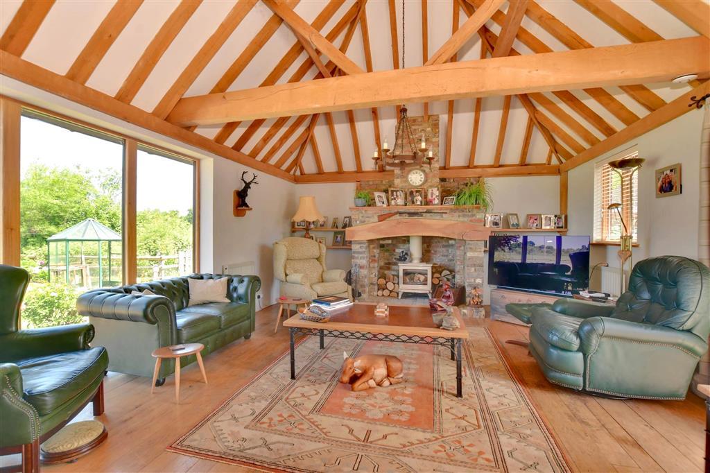 Willow Lane, Paddock Wood, Tonbridge, Kent 3 bed detached bungalow £
