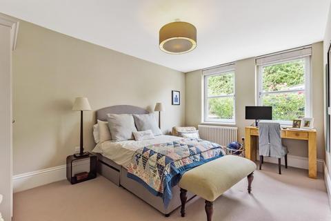 2 bedroom flat for sale - Heathfield Road, Keston