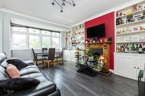 2 bedroom flat for sale - Cannon Hill Lane, Raynes Park