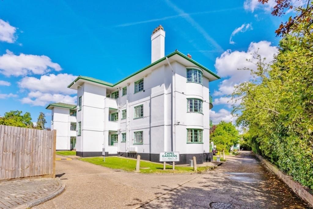 Capel Gardens, Pinner 2 bed apartment £375,000