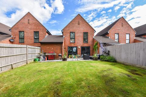 26 Brook Close, Swanmore, Southampton, SO32 2FP