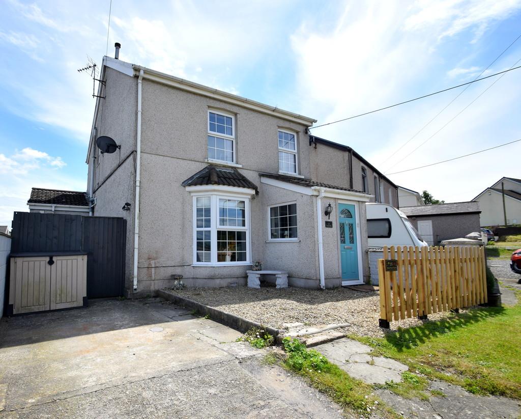 25 Heol Tyn Y Garn, PenYFai... 4 bed detached house £350,000