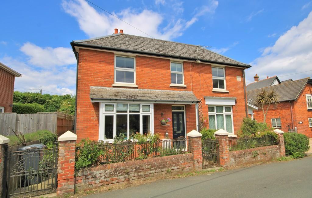 Freshwater Bay, Isle of Wight 4 bed detached house for sale £535,000