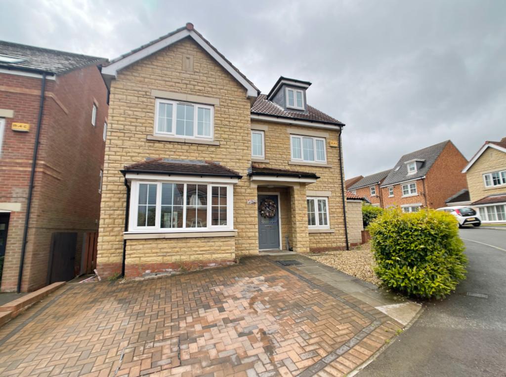 Murray Park, Stanley 6 bed detached house £320,000
