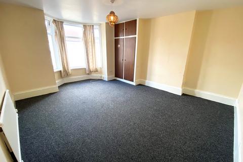 4 bedroom maisonette to rent, Worthing Road, Southsea