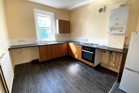 4 bedroom maisonette to rent, Worthing Road, Southsea