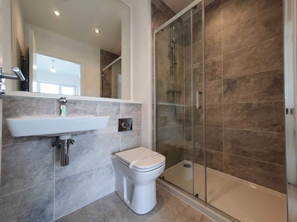 Bedroom 1 Ensuite