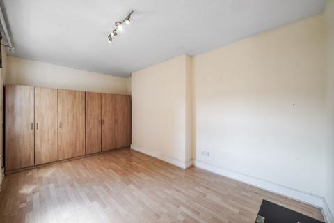 2 bedroom flat to rent, Malvern Road, Queens Park NW6