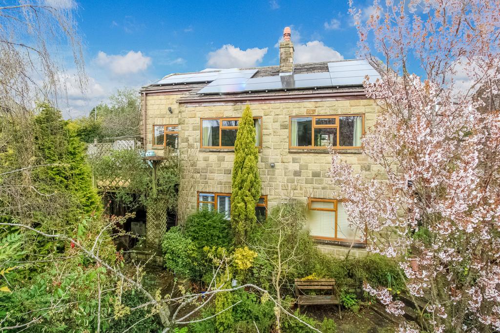 Greenfield Road, Holmfirth 4 bed detached house £425,000