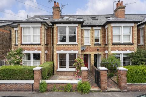 4 bedroom terraced house to rent, Rothes Road, Dorking