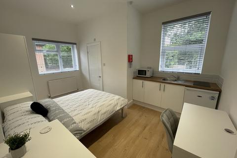 Studio to rent, Gordon Avenue, Southampton