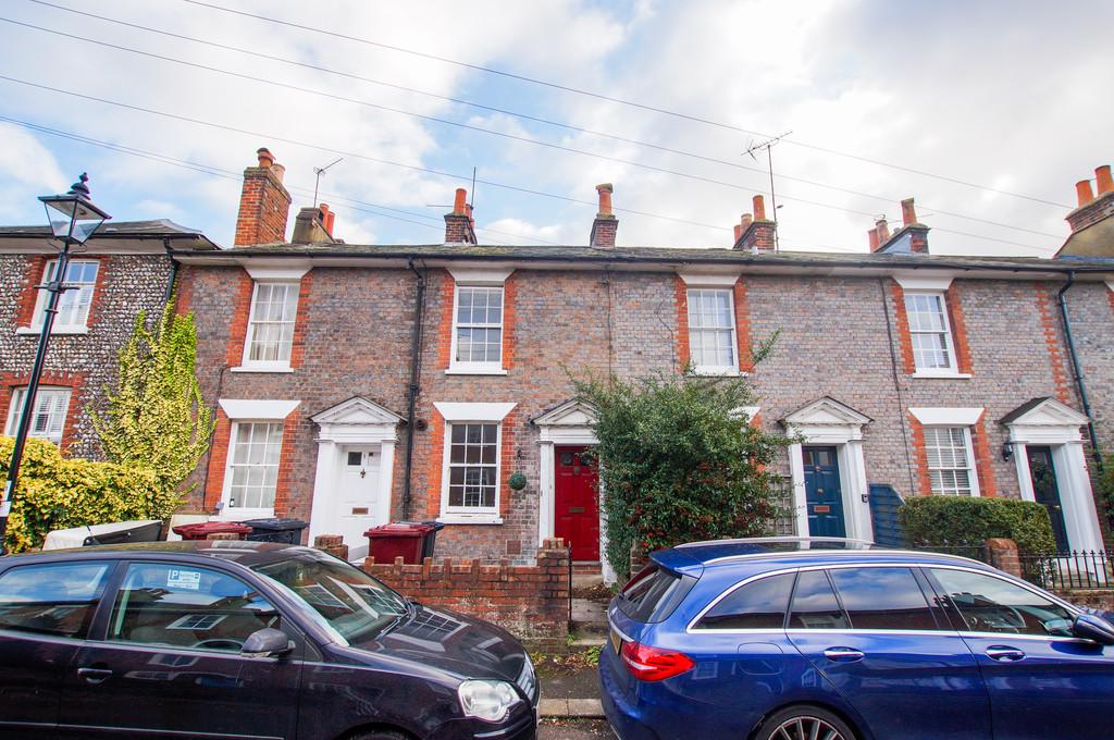 Washington Street, Chichester 2 bed terraced house £1,050 pcm (£242 pw)