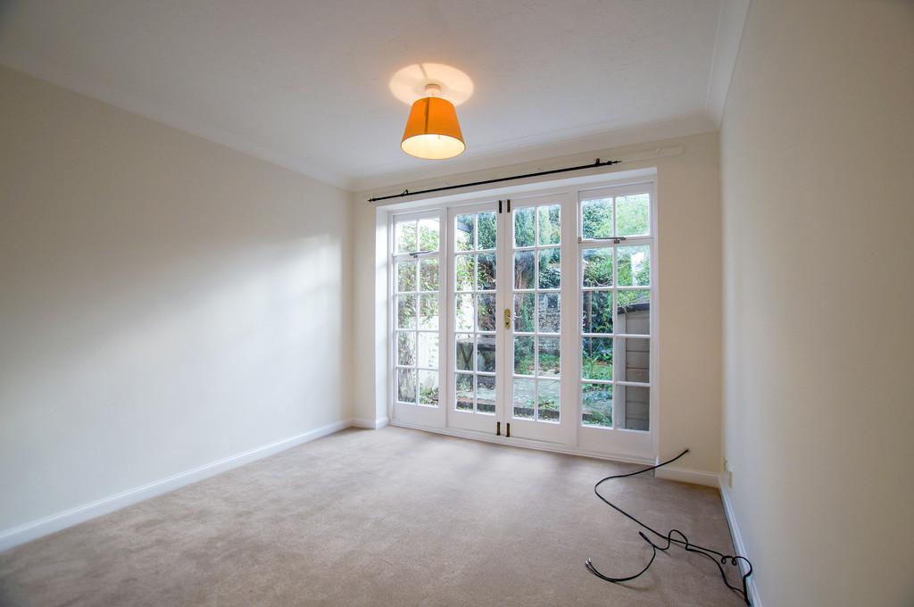 Washington Street, Chichester 2 bed terraced house £1,050 pcm (£242 pw)