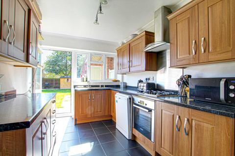 101 Grove Road, Emmer Green, Reading, RG4 8LW