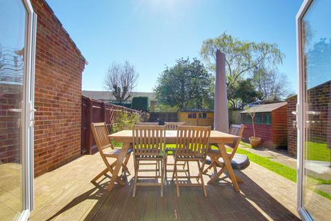 101 Grove Road, Emmer Green, Reading, RG4 8LW